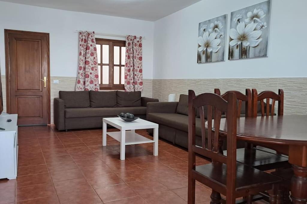 Casa Mar Y Lava Holiday home