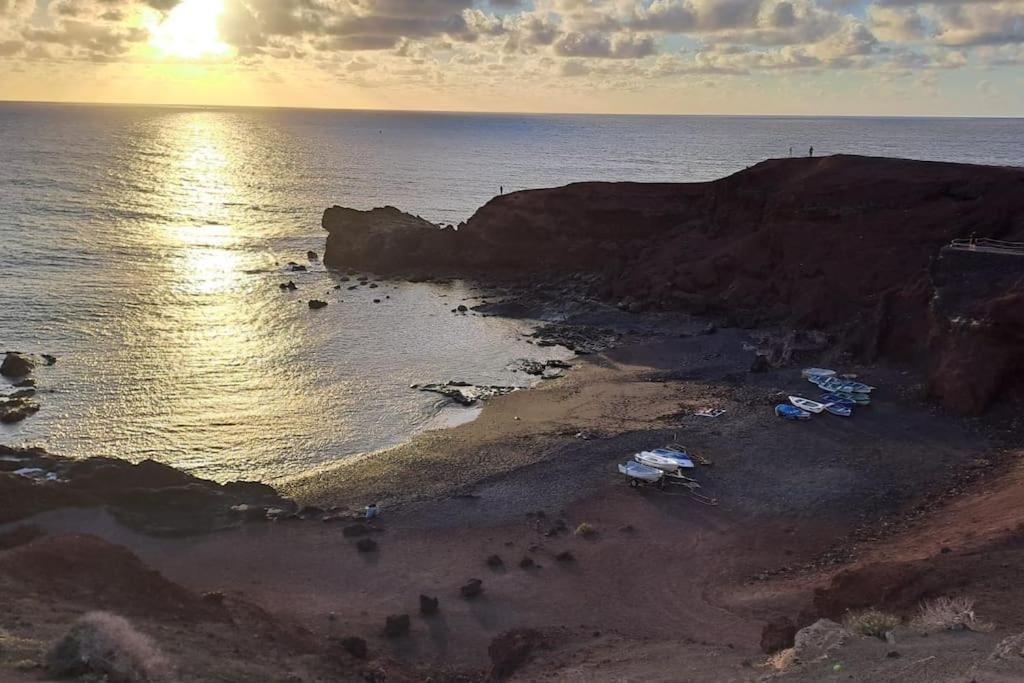 Casa Mar Y Lava * El Golfo